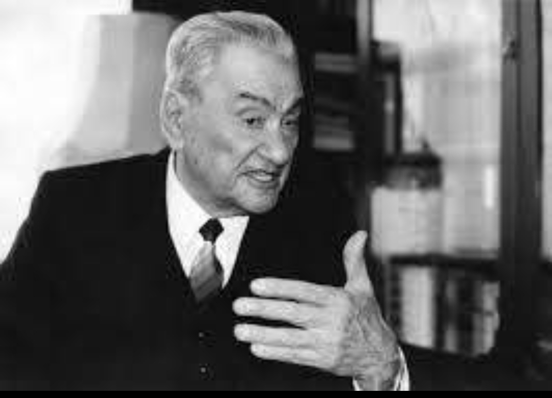 Два яблока от Кунаева