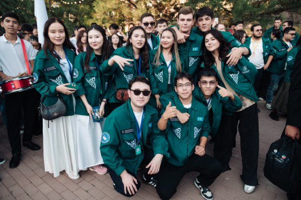 «Ассамблея жастары» жаңа Конституция жобасын қолдауға шақырды