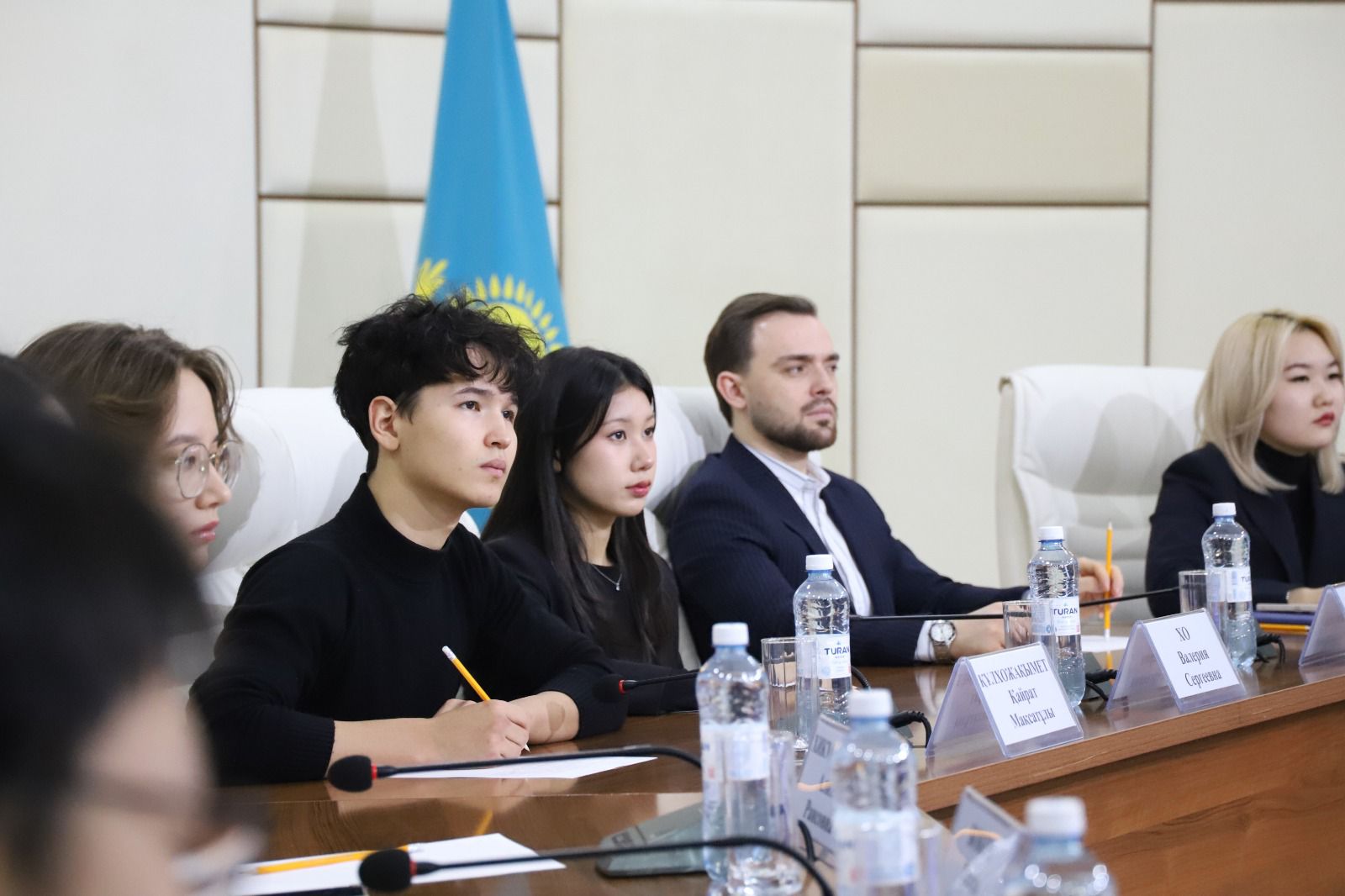 В Астане прошло заседание РОО «Ассамблея жастары», посвященное поддержке проекта новой Конституции