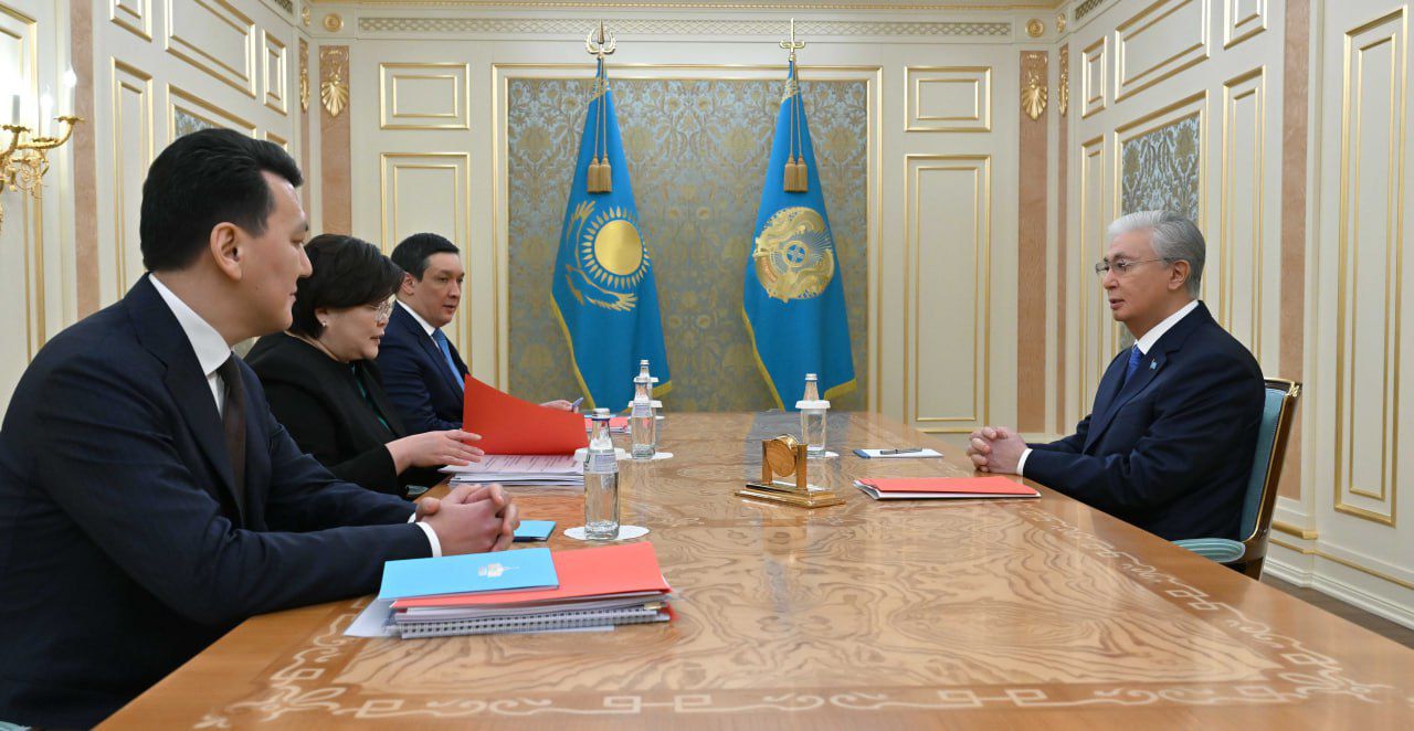 Конституционная комиссия представила Главе государства итоговый проект новой Конституции