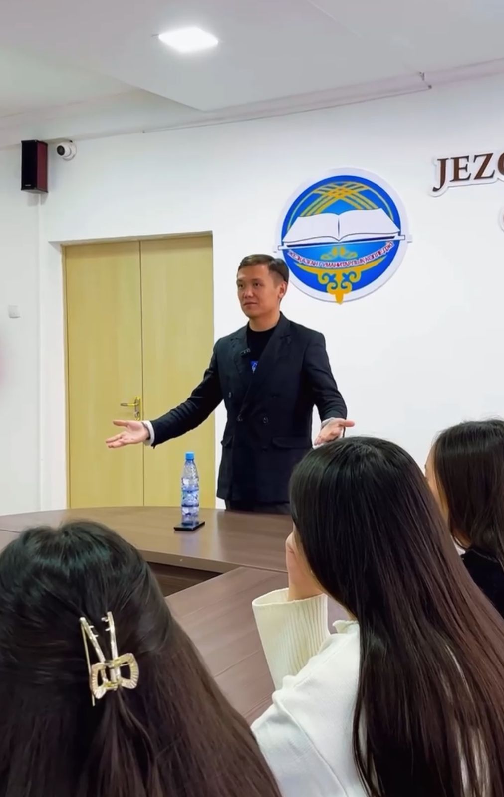 Желілік Конституцияны жаңарту: пікір алмасу алаңы