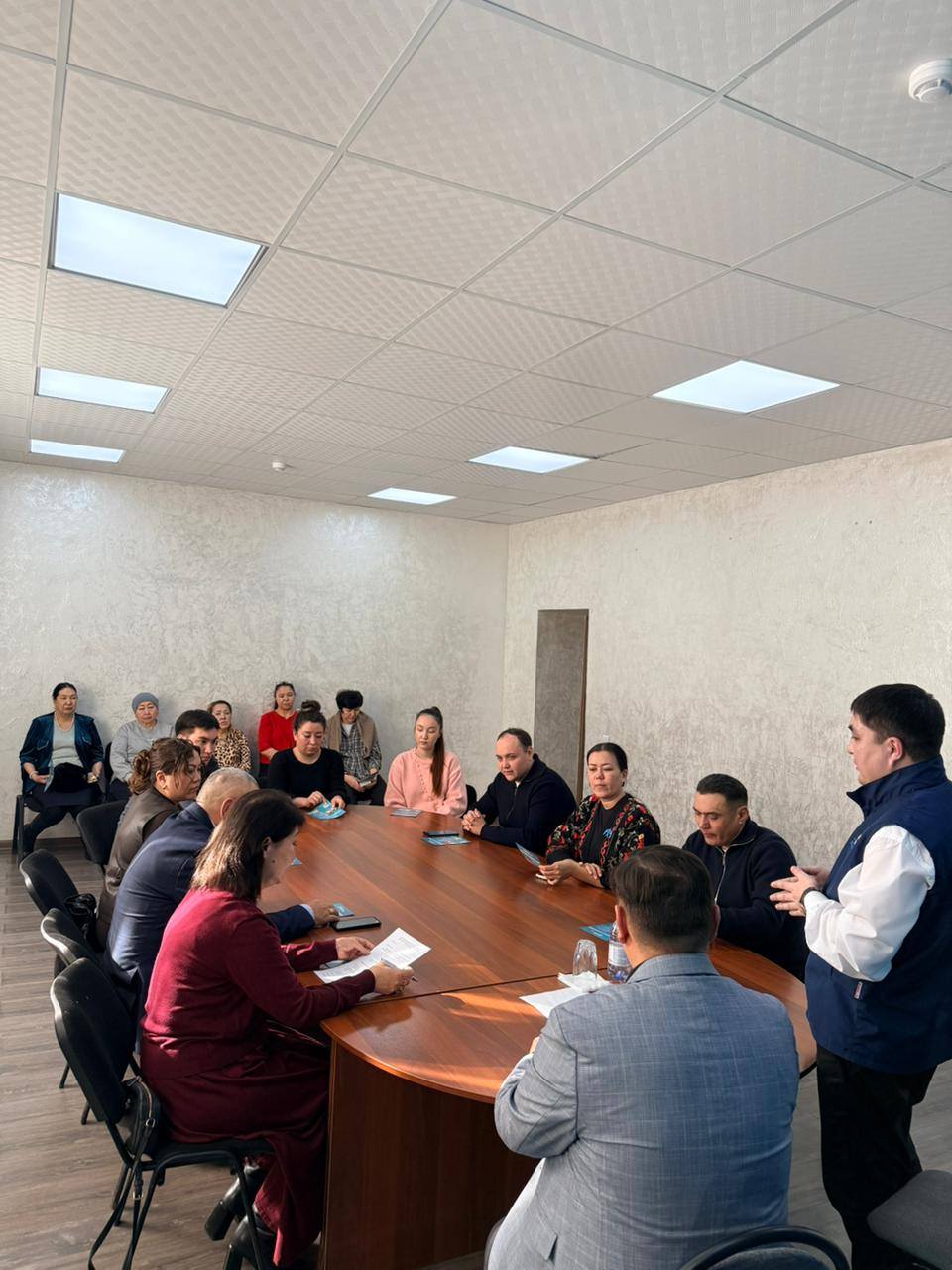 Кәсіпкерлермен кездесу: Конституциялық реформалардың басым бағыттары талқыланды