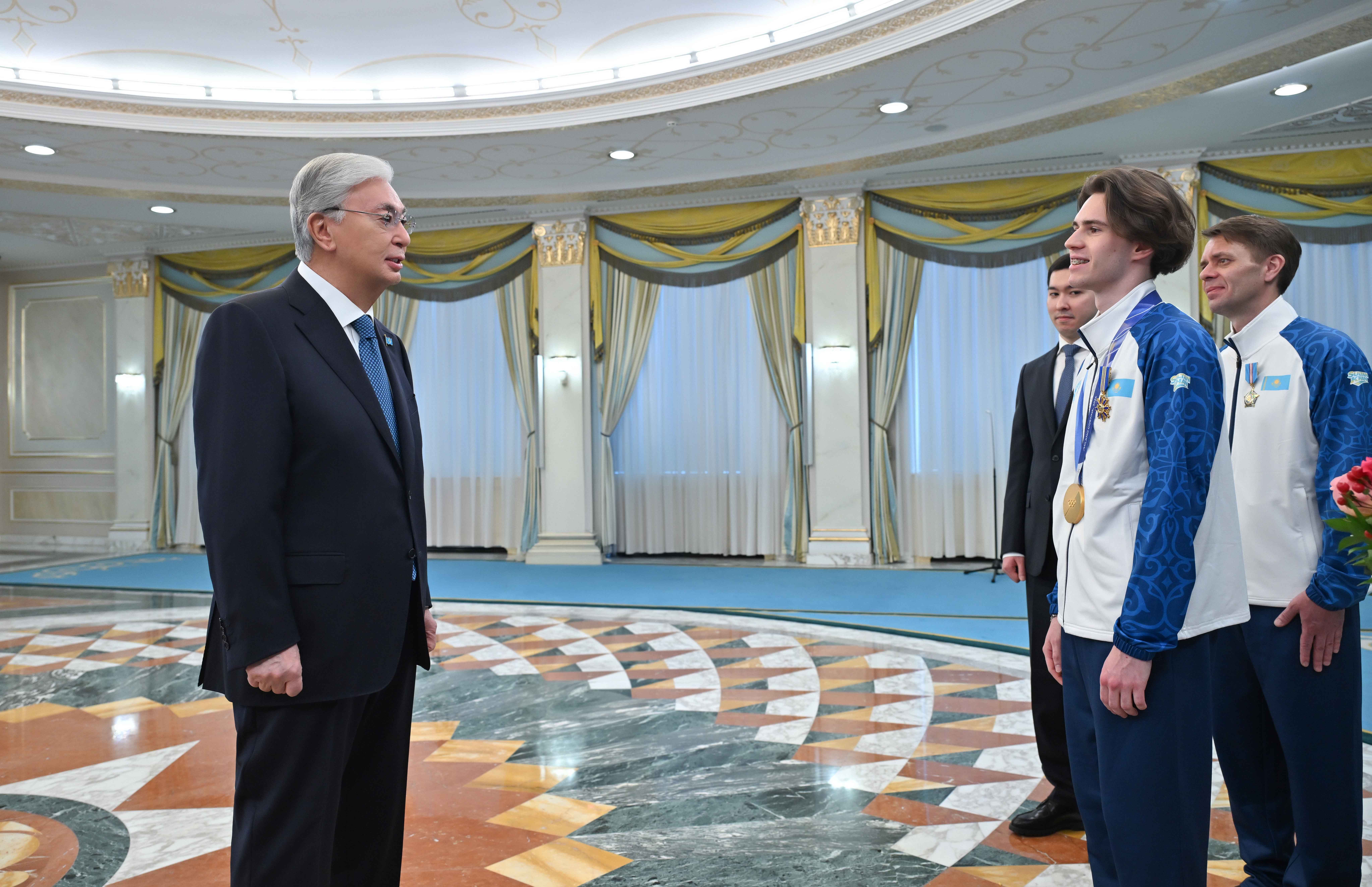 Мемлекет басшысы XXV Қысқы Олимпиада ойындарының чемпионы Михаил Шайдоровты марапаттады