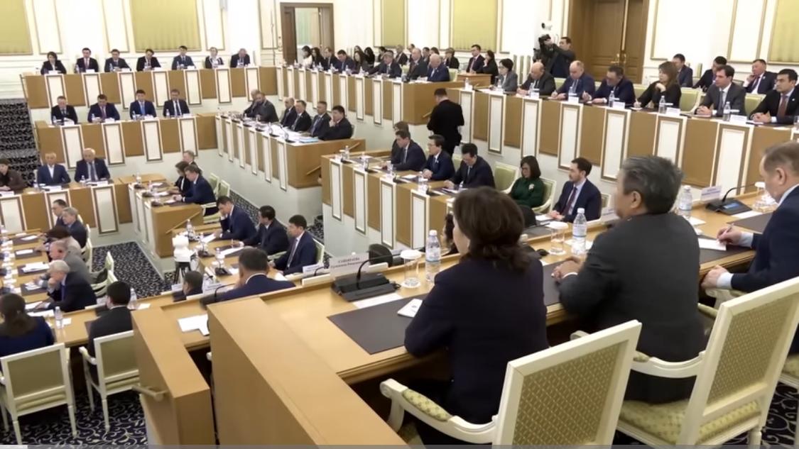 Жаңа Конституцияның әзірленуі және оның мақсат-мәні