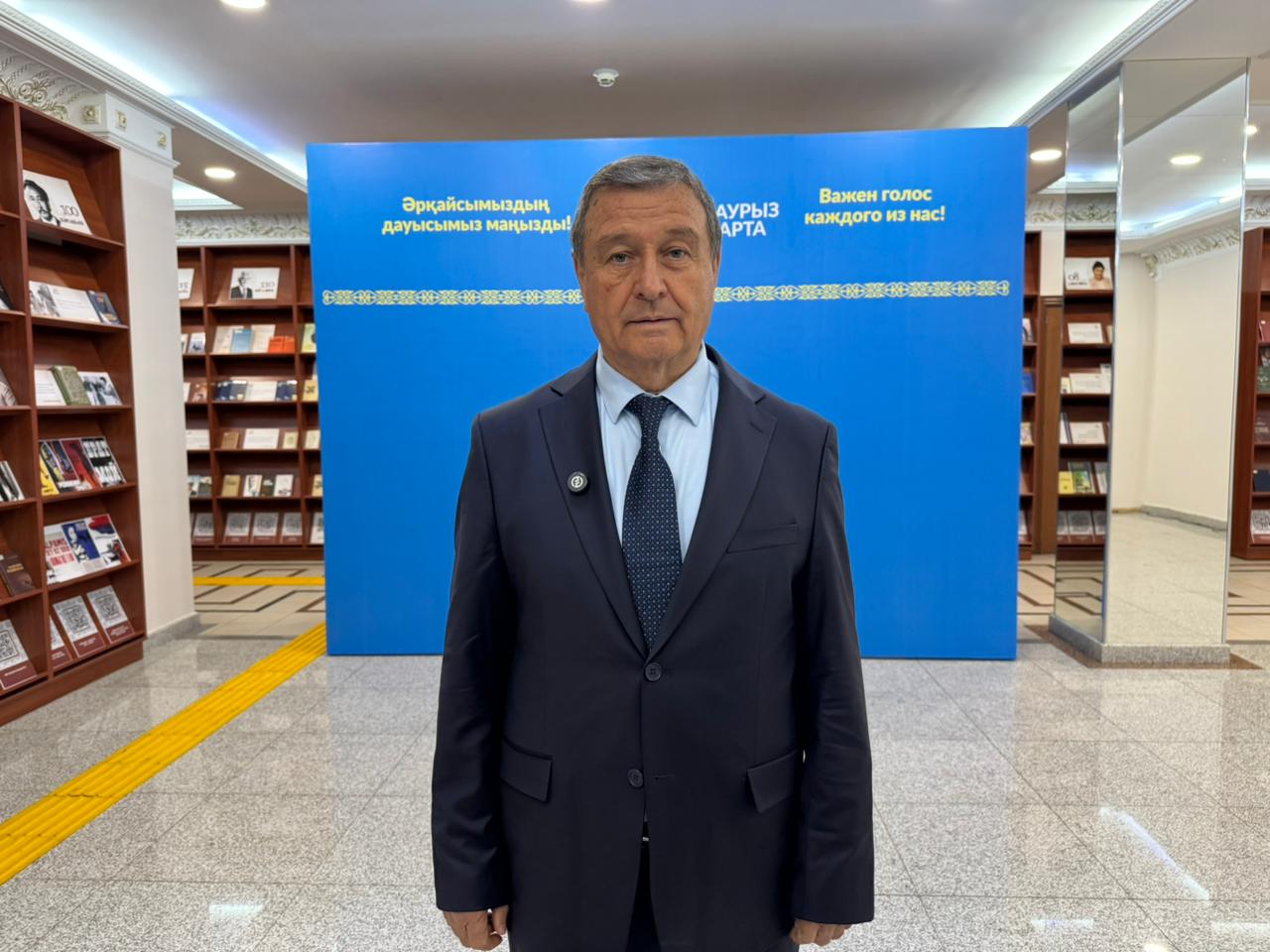 Әзербайжанның ОСК төрағасы Қазақстандағы 50 сайлау учаскесін аралады