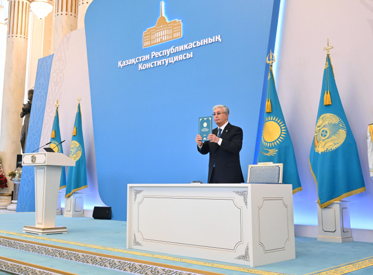 Мемлекет басшысы Қасым-Жомарт Тоқаевтың Конституцияны қабылдауға арналған салтанатты жиында сөйлеген сөзі