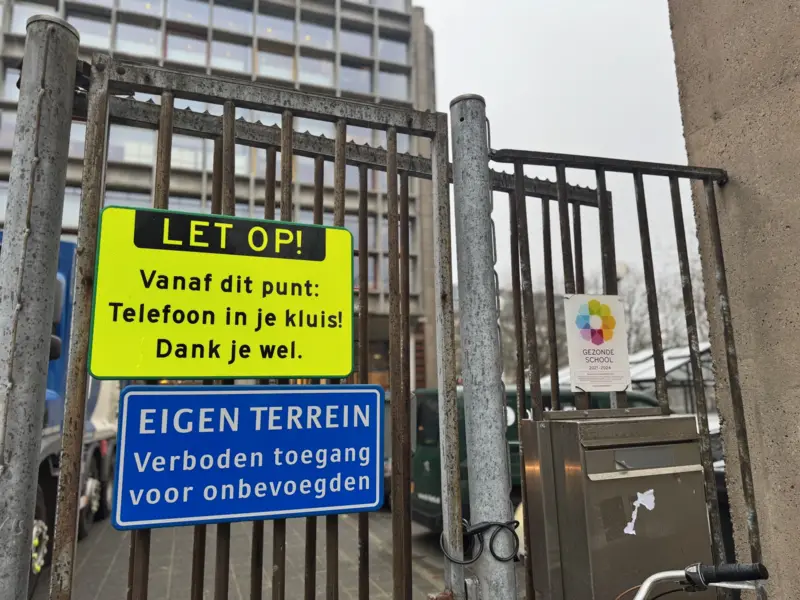 Үйде немесе шкафтың ішінде