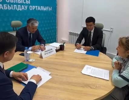 Ұлытау облысының әкімі Дастан Рыспеков тұрғындарды жеке мәселелері бойынша қабылдады