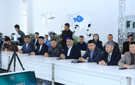 Болашақ дін мамандарымен кездесу: жұмыс мүмкіндіктері түсіндірілді