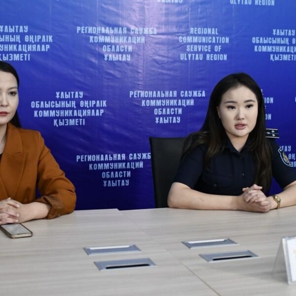 Бүгін «Өңірлік коммуникациялар қызметі» алаңында Ұлытау облыстық Полиция департаменті Тергеу басқармасының тергеушісі, полиция аға лейтенанты Айжан Жұмажанованың қатысуымен алаяқтық пен киберқылмыстардың алдын алу шаралары туралы баспасөз конференциясы өтті