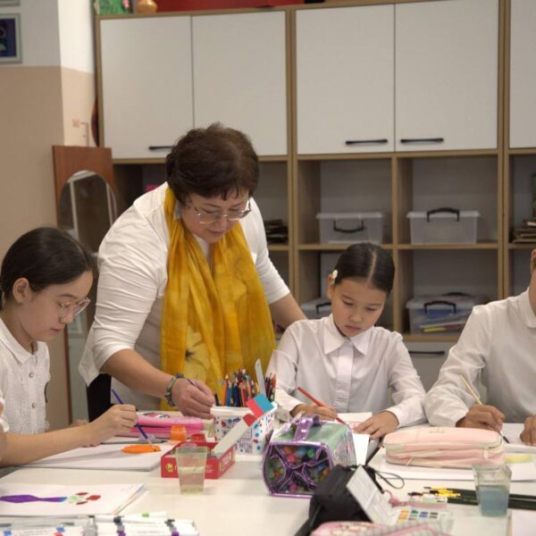 «Келешек мектептері»: Мұғалімдердің кәсіби дамуына жаңа серпін