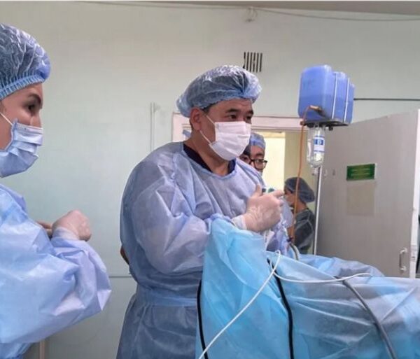 Ұлытау облысында алғаш рет бүйрекке аз инвазивті әдіспен ота жасалды