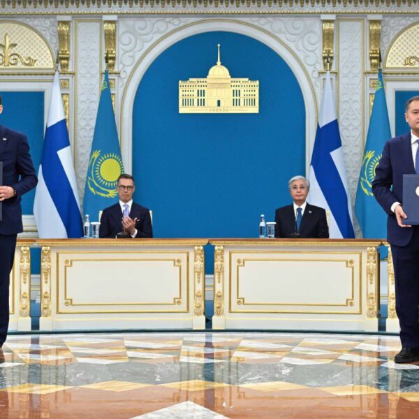 Қазақстан мен Финляндия президенттерінің келіссөзі екі ел делегацияларының қатысуымен одан әрі жалғасты