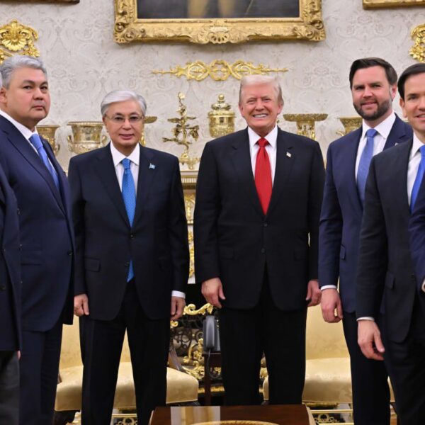 Қасым-Жомарт Тоқаев пен Дональд Трамп Ақ үйде келіссөз жүргізді