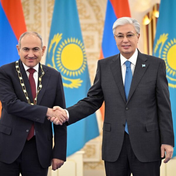 Мемлекет басшысы Армения Премьер-министрін «Алтын Қыран» орденімен марапаттады