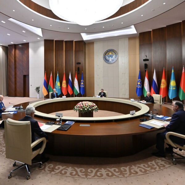 Қазақстан Республикасының Президенті Қасым-Жомарт Тоқаев Бішкекте өтіп жатқан Ұжымдық қауіпсіздік шарты ұйымы Ұжымдық қауіпсіздік кеңесінің кезекті отырысына қатысты.